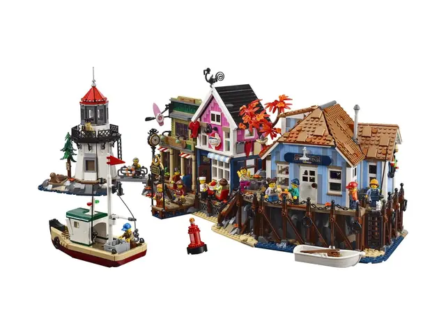 LEGO® BrickLink Designer Program: Fisherman's Village (910069-1)